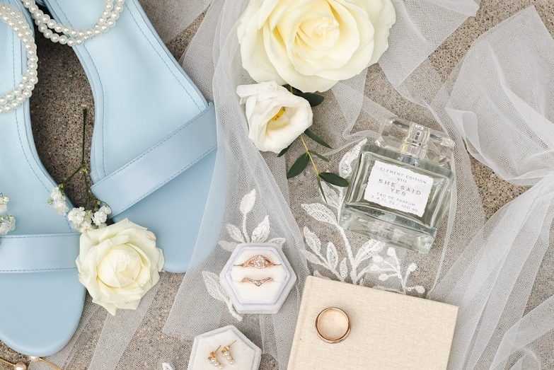 Brautaccessoires als Flatlay